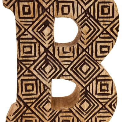 Lettera geometrica in legno intagliata a mano B