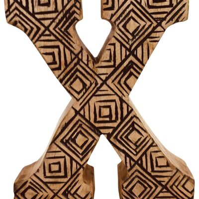Lettera geometrica in legno intagliata a mano X