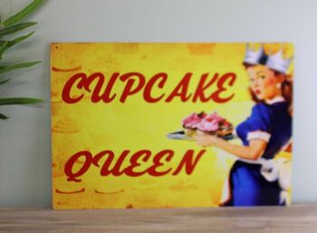 Plaque en Métal Vintage - Pin Up Girl, Cupcake Queen 2