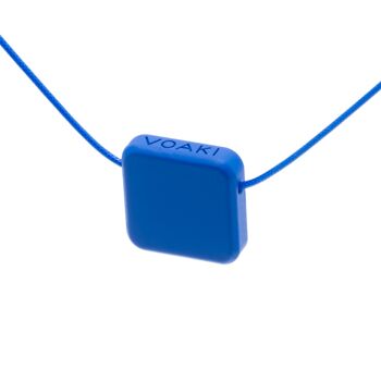 Collier carré bleu 2