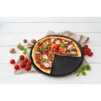 Plaque à pizza à fond perforé 32 cm Zenker Spécial Countries 3