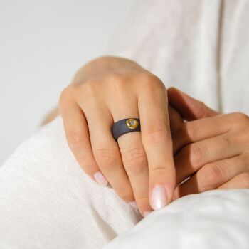 "Caspara" Bague En Porcelaine Noire Avec Or 1