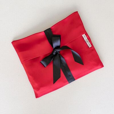 RED SATIN LINGERIE POUCH One Size
(TU)