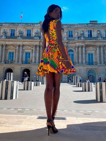 SÉDUISANTE ROBE TRIBALE D'INSPIRATION AFRICAINE KENTE. 2