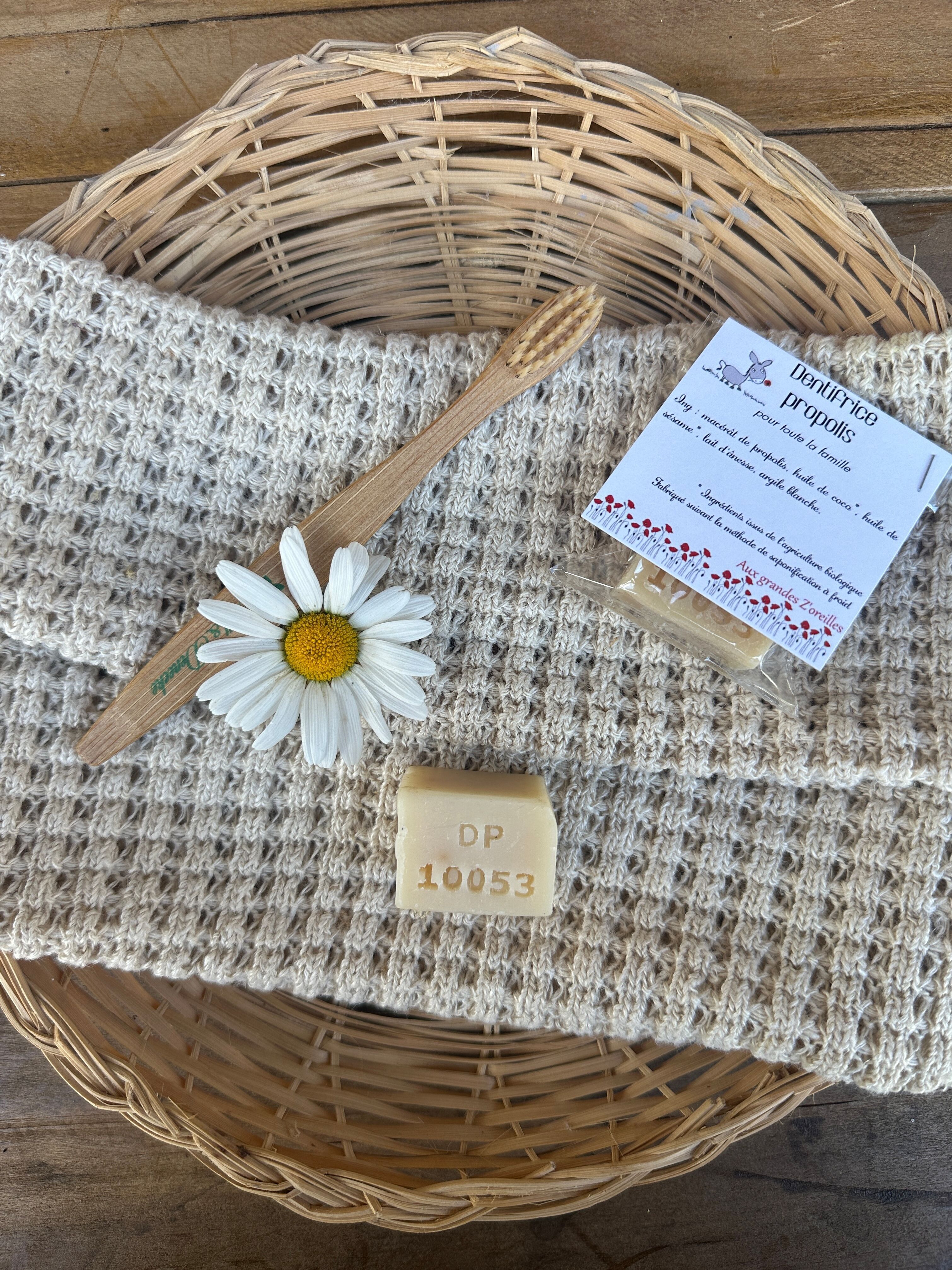 Feste Bio-Zahnpasta mit Propolis und Eselsmilch