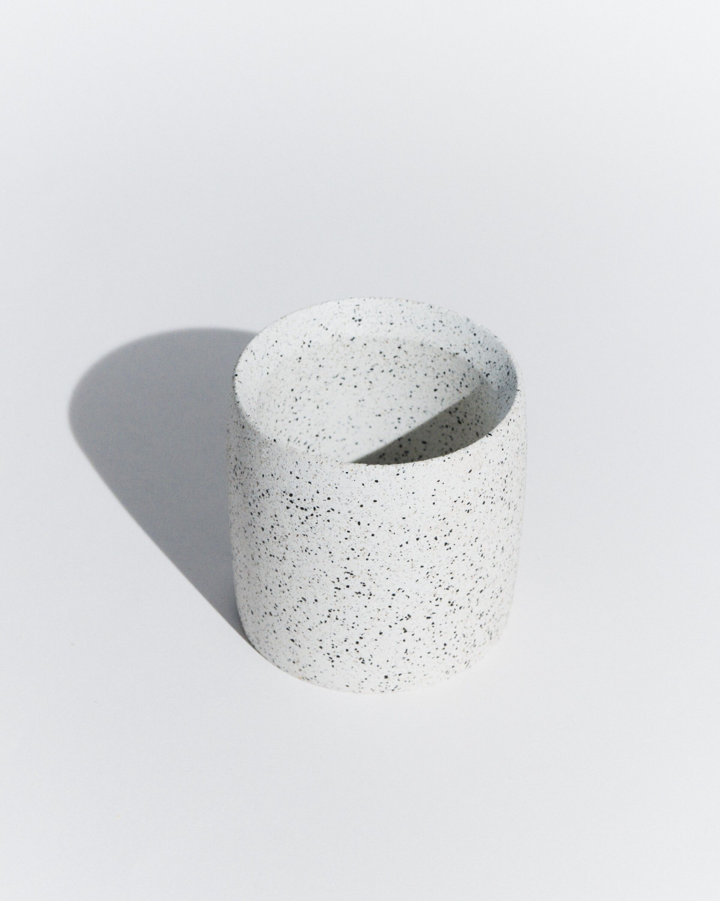 Plant pot ‘Bompas’ Chalk