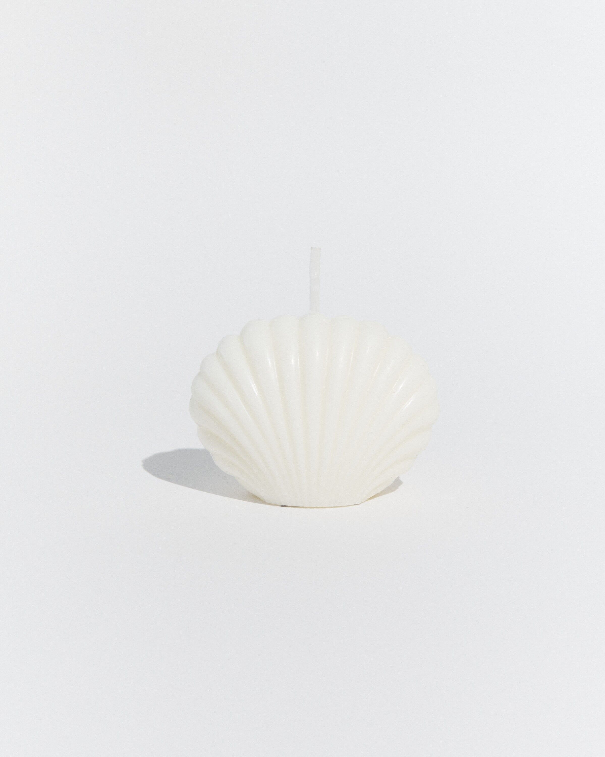 Small shell candle ‘Sainte-Marie-de-la-Mer’ Jasmin