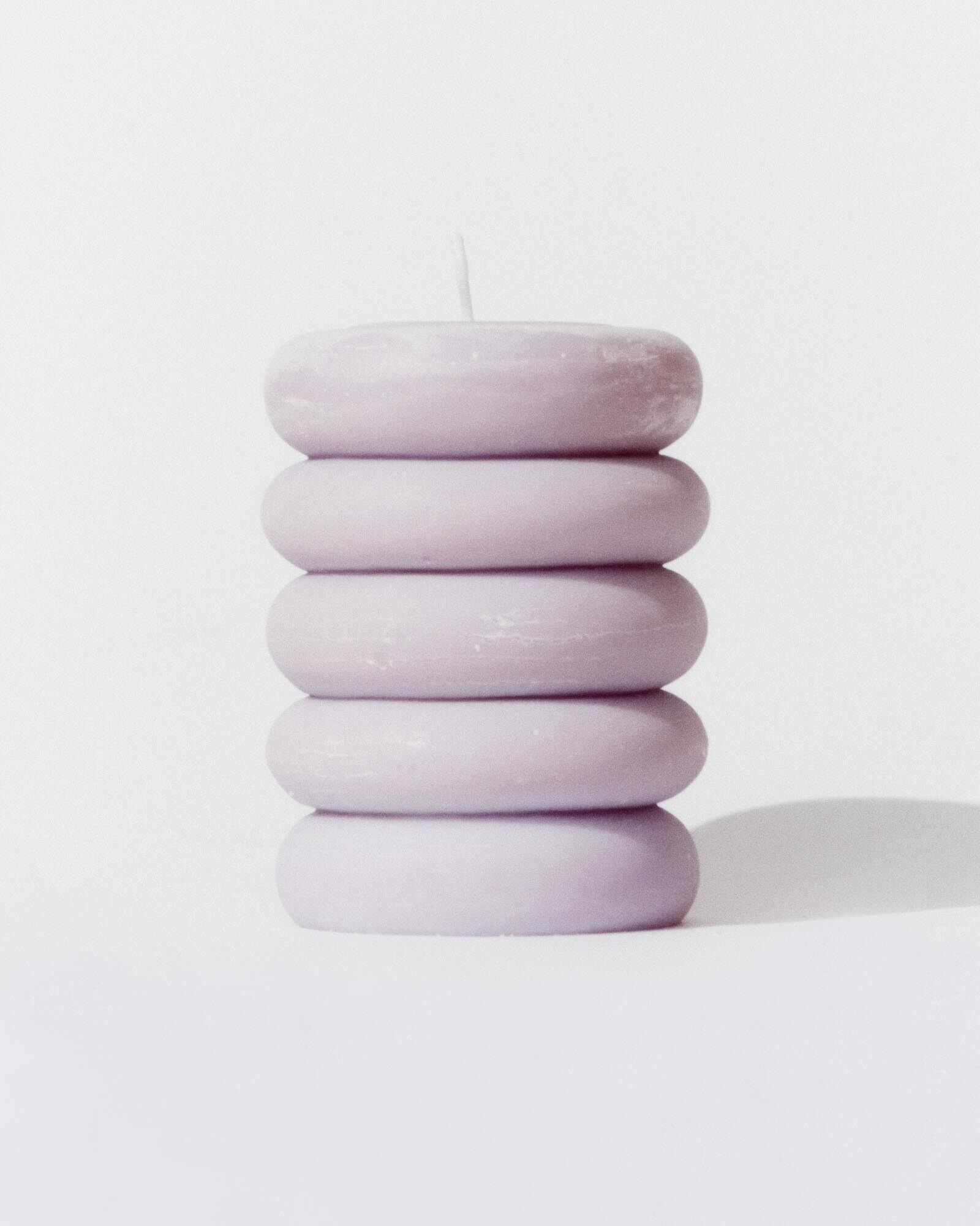 Pillar candle 'Elne' Lilac