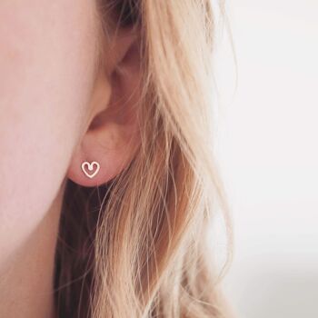 Boucles d'oreilles Tiny Or 9ct - Boucles d'oreilles clous coeur 2