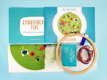 Kit de broderie fait main papillons et abeilles Hoop Art 4