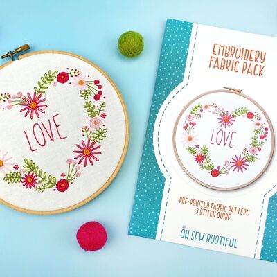 Paquete de tela con patrón de bordado hecho a mano con corazón de amor floral