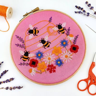 Paquet de tissu de motif de broderie fait main d'abeilles de miel