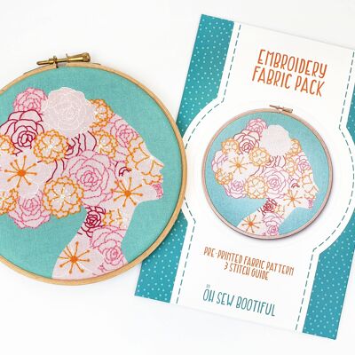 Paquete de tela con patrón de bordado hecho a mano feminista She Blooms
