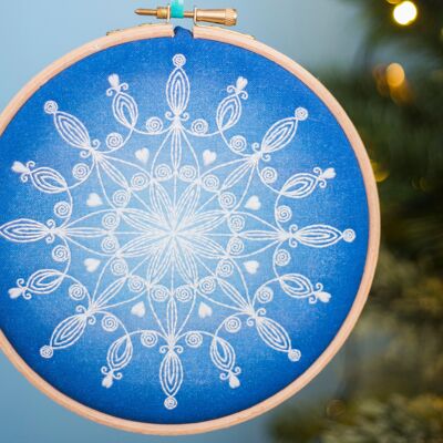 Schneeflocke-Mandala Handgefertigtes Stickset Hoop Art