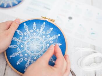 Kit de broderie fait main Mandala flocon de neige Hoop Art 6