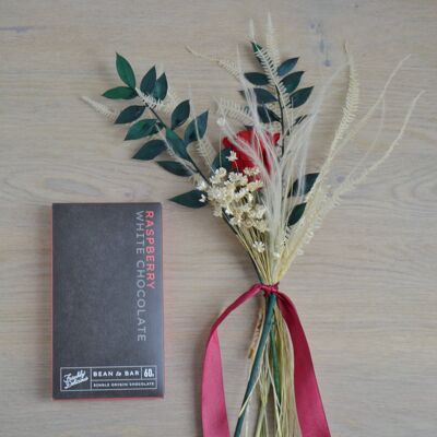 Mini Rose Bouquet & Chocolate Giftbox 60g Madagascar 70% Dark Chocolate