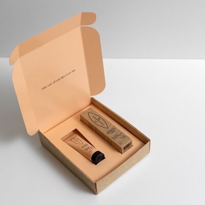Sensuous Gift Box: Limpiador + Aceite Hidratante Coco + Vainilla & Wet Lips Caring Glide Prebiótico
