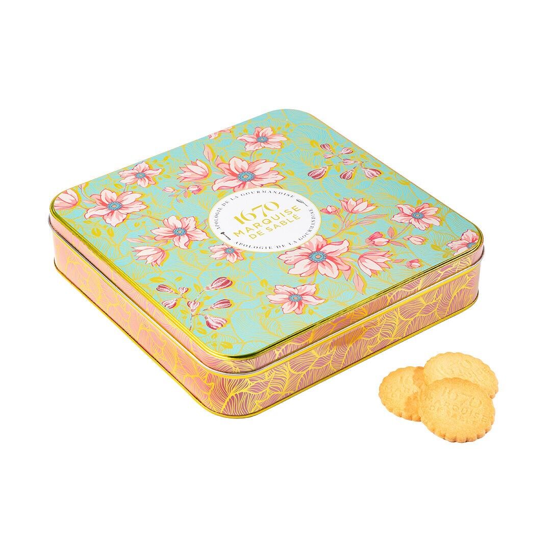 Shortbread biscuits natural assortment of pure fresh butter, salted butter caramel, chocolate and apricot chips - "Vegetable Magic" metal box 400 g