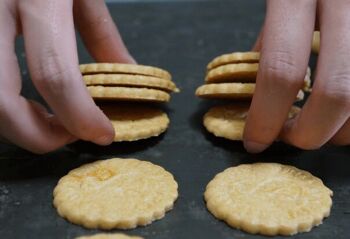 Biscuits sablés fève tonka - étui carton 100 g 3