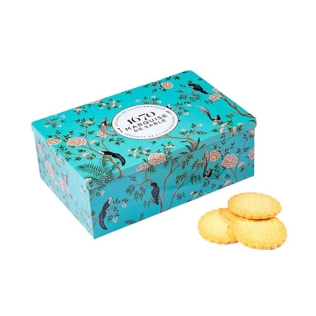 Assorted shortbread biscuits: plain, all-butter, with chocolate chips, and all-chocolate - "Garden of Paradise" metal tin, 300g