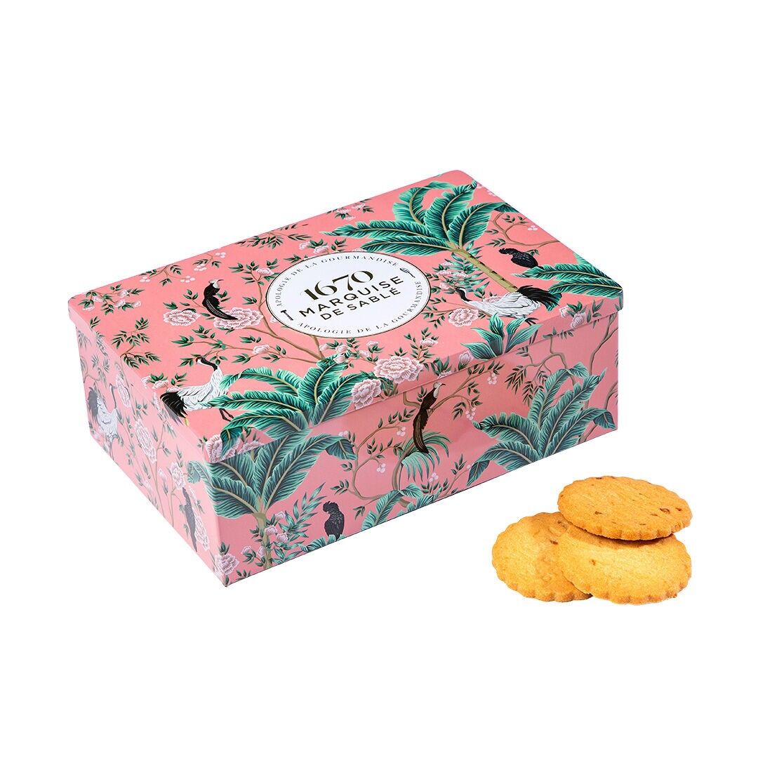 Shortbread biscuits plain assortment of pure fresh butter, caramel chips and apricot chips. - metal box “La palmeraie” 300 g