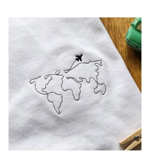 T-shirt brodé tour du monde