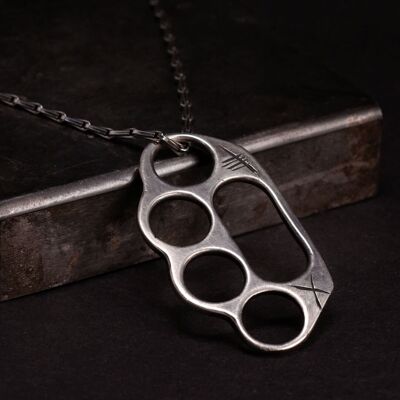 Chain with pendant - Brass knuckle
