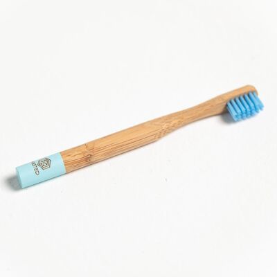 Babyblaue Zahnbürste aus Bambus