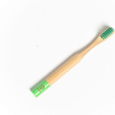 Cepillo de dientes de bambú verde bebé