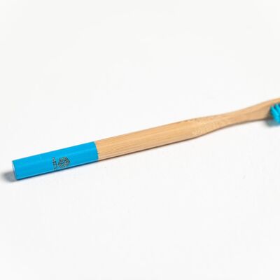 Cepillo de dientes de bambú azul