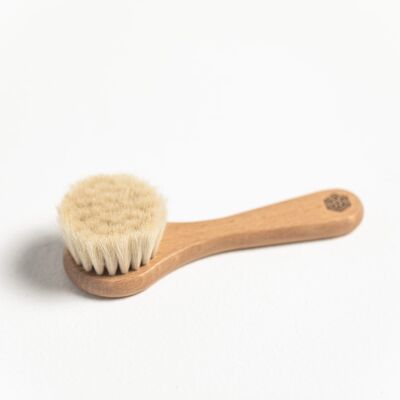 Face brush- goat bristle