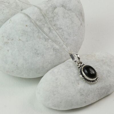 Twisted Wire Oval Pendant Necklace with Black Onyx in Sterling Silver - 18"