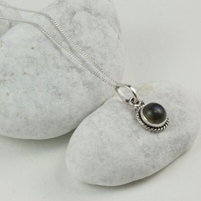 Twisted Wire Round Pendant Necklace with Labradorite in Sterling Silver - 18"