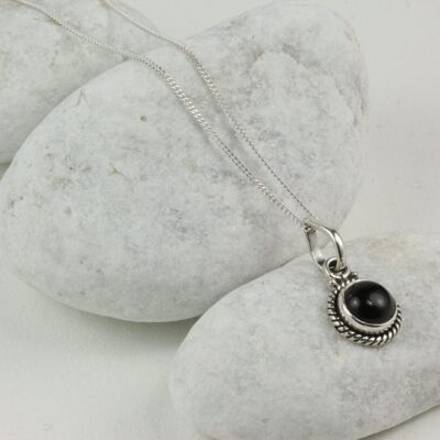 Twisted Wire Round Pendant Necklace with Black Onyx in Sterling Silver - 18"