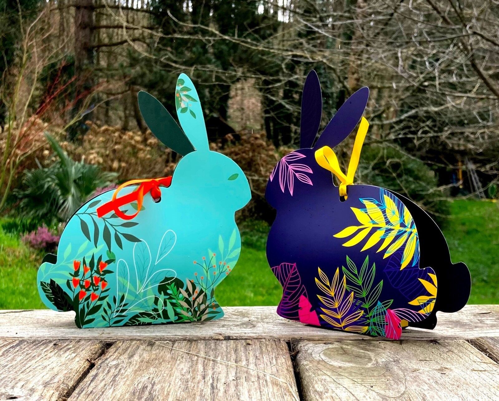 Boîte de Pâques colorée