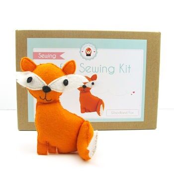Fabriquez votre propre kit de couture de renard en feutre 2