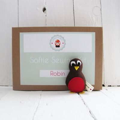 Haz tu propio kit de costura de juguete Robin Softie