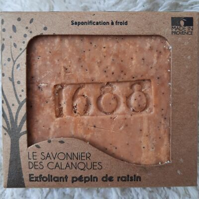 Palma rosa grapeseed and patchouli exfoliating soap