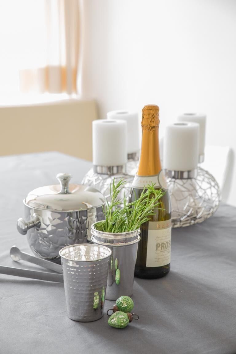 Silberbecher Trinkbecher Becher Mido, edel versilbert, Höhe 10 cm