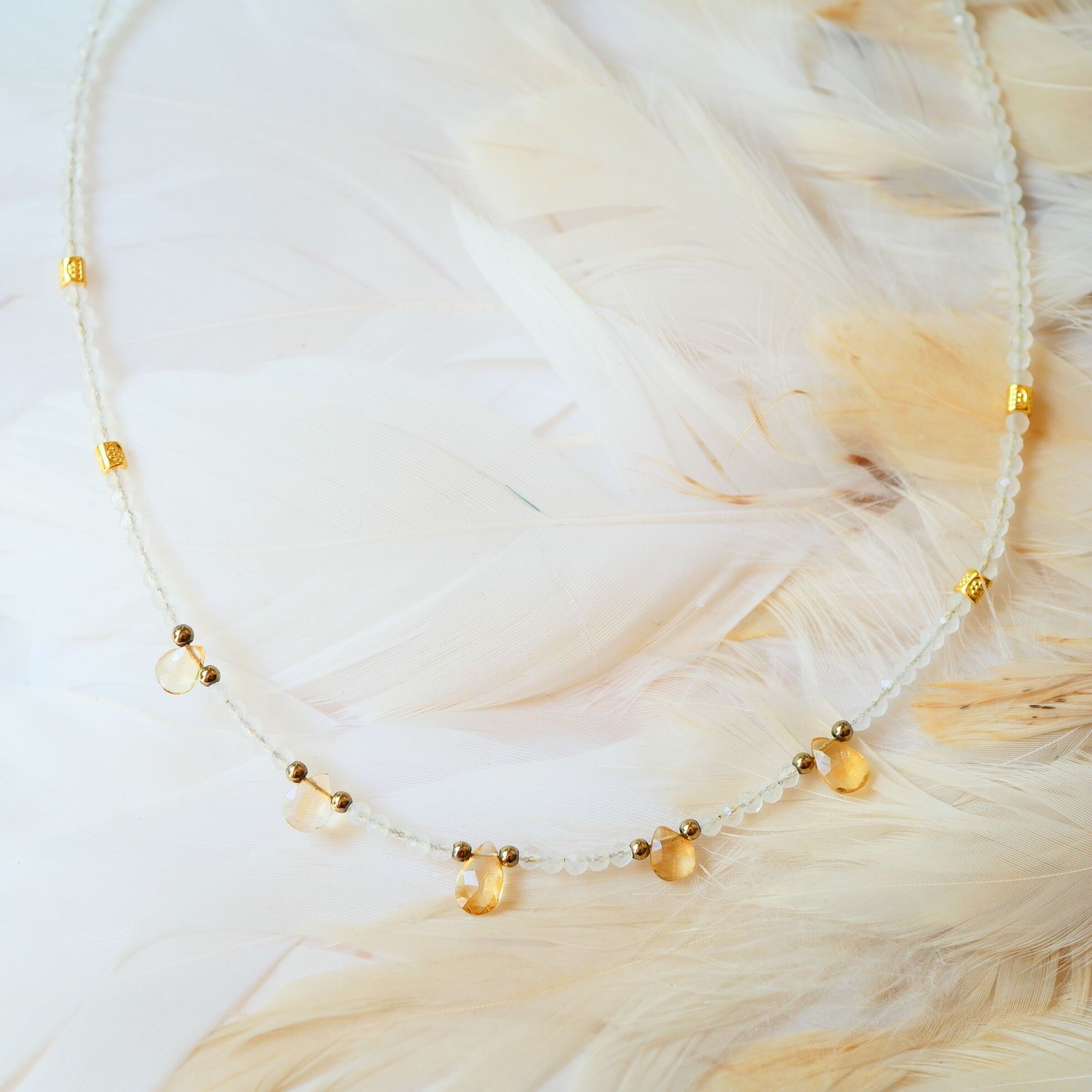 COLLANA IN PIETRA DI LUNA E CITRINO - DAYA