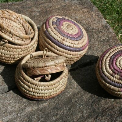 Small wicker storage baskets with lid