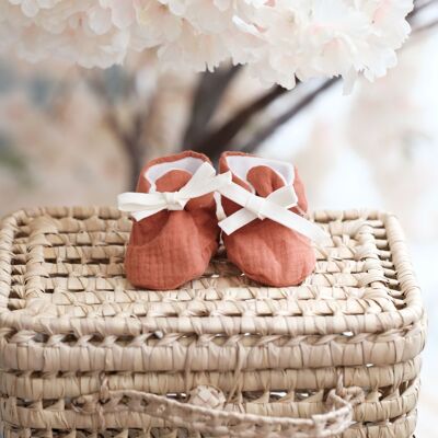 CLAY MATERNITY SLIPPERS