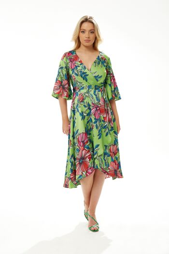 Robe portefeuille mi-longue fleurie rose Liquorish avec manches kimono en vert 1