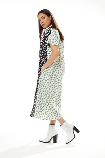 Robe chemise oversize à imprimé animal Liquorish avec col vert 15