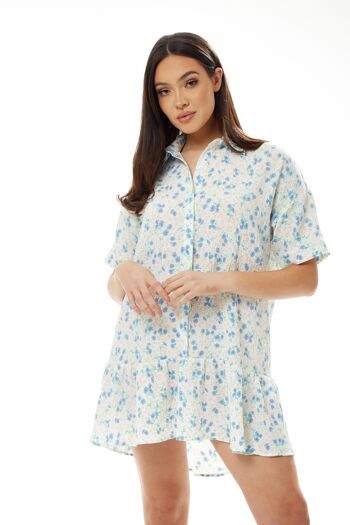 Mini robe chemise à fleurs bleues en blanc 2