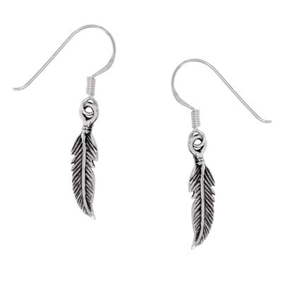 Jolies boucles d'oreilles plumes délicates