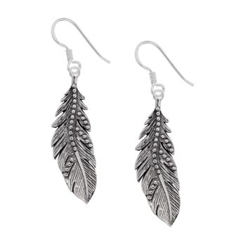 Belles grandes boucles d'oreilles plumes