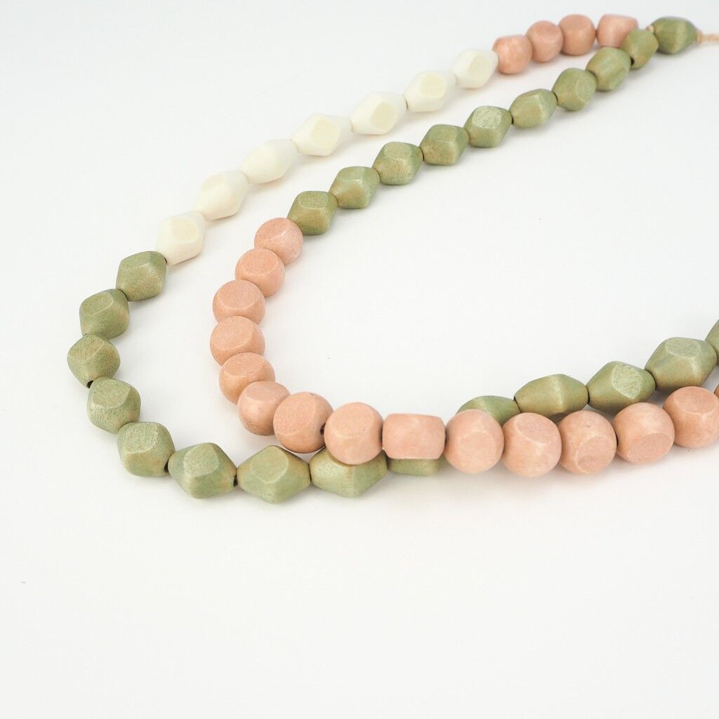 Collana in legno 55- Combinazione di oliva