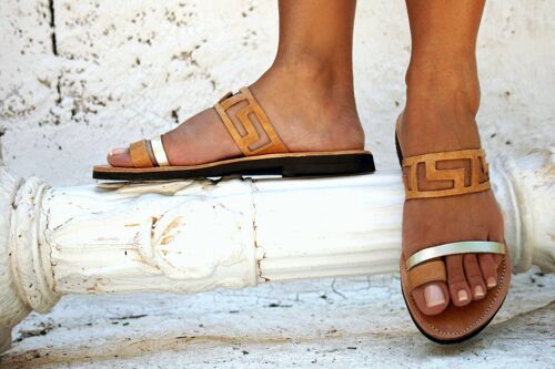 Handmade Leather Ancient Greek Sandal : Astra