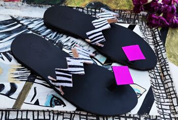 Sandales plates en cuir faites à la main pour femmes : Sandal Trend Kaloni 1